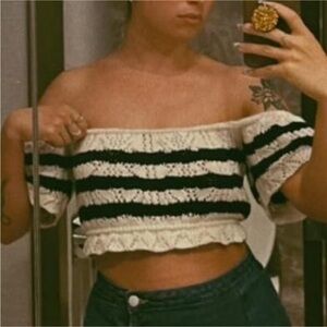 Zara Navy & cream crochet crop top